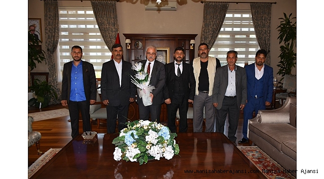 Manisalı Romanlar Vali Güvençer'e yaşadıkları sıkıntıları anlattı