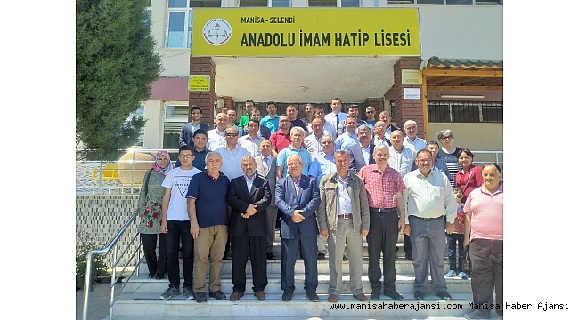 Selendi İmam Hatip mezunları yıllar sonra tekrar buluştu