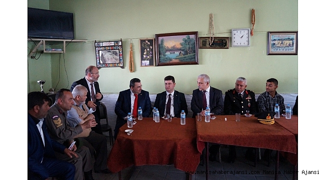 Vali Güvençer Kırkağaç'ta temaslarda bulundu