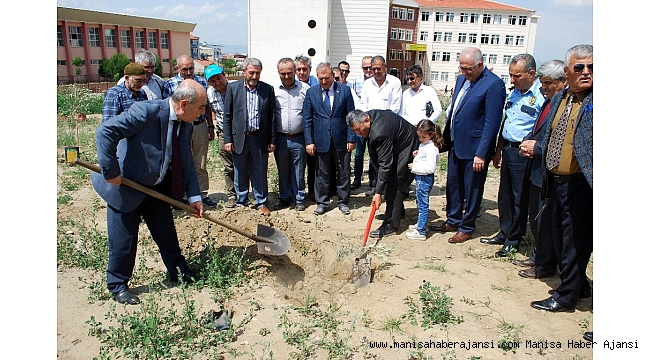 Afrin şehitleri anısına zeytin fidanı dikildi