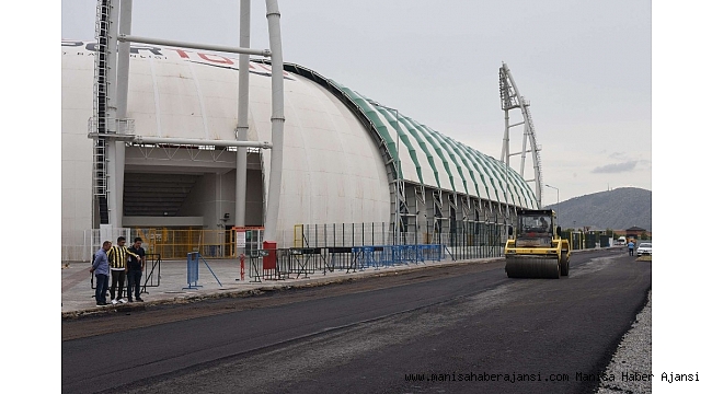 Akhisar Stadyumu etrafına asfalt çalışması