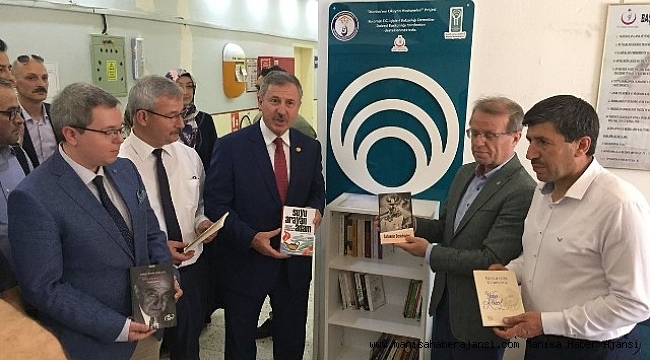 Manisa'da 115 kliniğe 115 kitaplık kazandırıldı