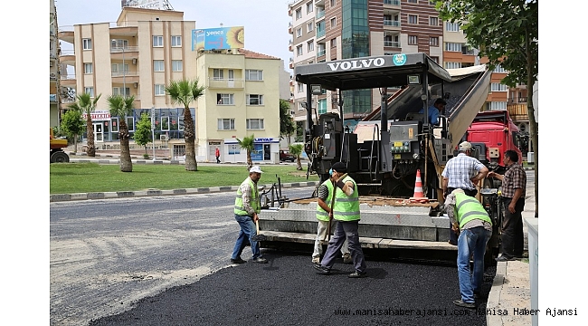 Manisa'da 15 kilometrelik sıcak asfalt çalışması