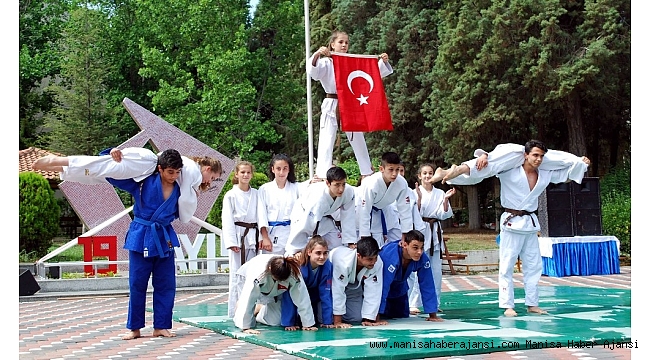 Salihli'de 19 Mayıs coşkusu