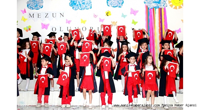 Sarıgöl'de anaokulu öğrencilerinden kepli mezuniyet