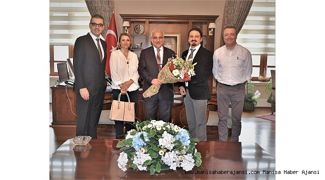 Vali Güvençer Manisa Tabip Odasının yeni yönetimini kabul etti