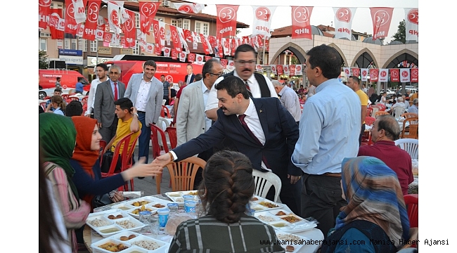 17 İlçe 17 İftar programının sonuncusu Kula&#039;da gerçekleştirildi