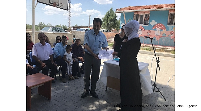 Azimli'nin kadınlar azmedip okuryazar belgesi aldı