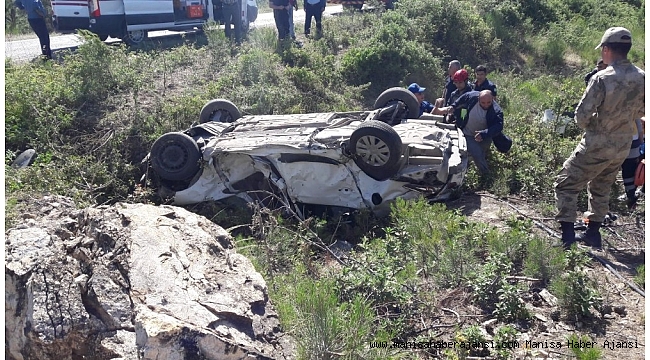 Manisa'da kontrolden çıkan araç şarampole uçtu: 1 ölü, 2 yaralı