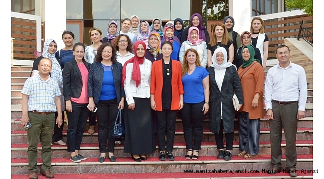 Memur-Sen Kadınlar Komisyonu AK Parti'li Kıvırcık'ı ağırladı