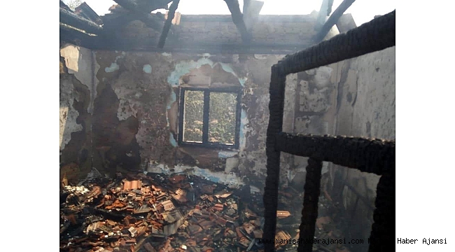 Yangın bir evi kül etti