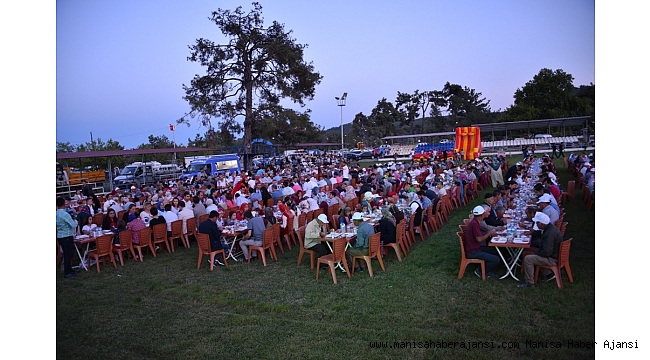 Yunusemre iftar sofrasını Ortaköy'de kurdu