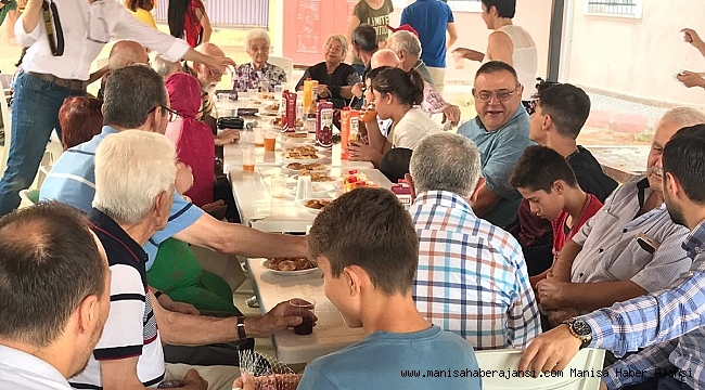 AK GENÇLER'DEN ANLAMLI ZİYARET