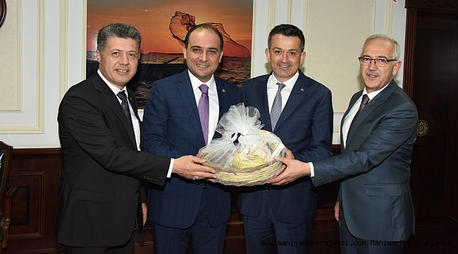 Manisalı Bakan’a ilk ziyaret Manisalı vekillerden