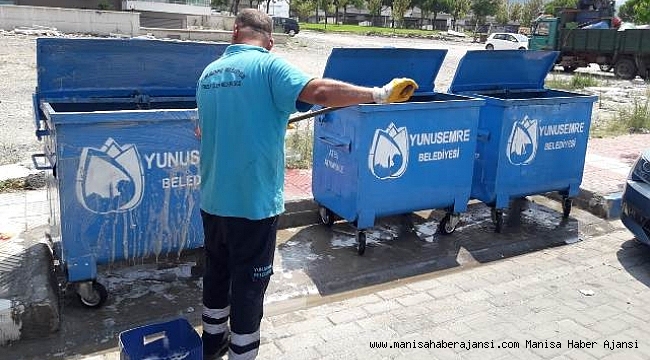 YUNUSEMRE’DE KONTEYNERLER TEMİZLENİYOR