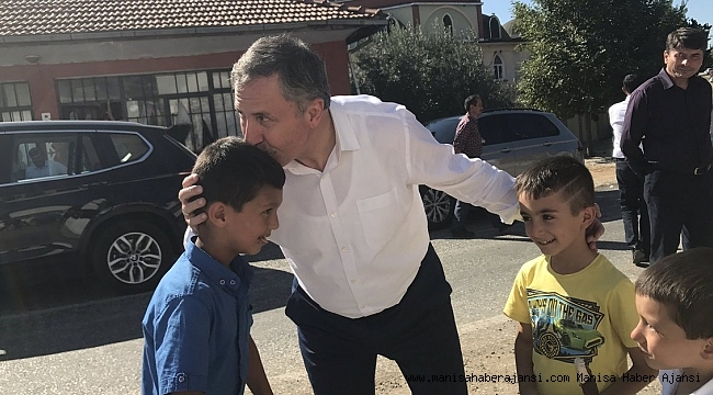 Selçuk Özdağ, “Kurban Bayramını kardeşlik ve paylaşma bilinciyle kutlamalıyız”