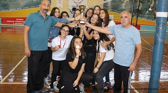 AMATÖR SPOR HAFTASI LİSELER ARASI VOLEYBOL TURNUVASI SONA ERDİ