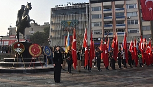 Büyük Önder Atatürk'ü Özlemle ve Minnetle Andık