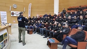 Akhisar Belediyesinden motosiklet sürücülerine eğitim desteği