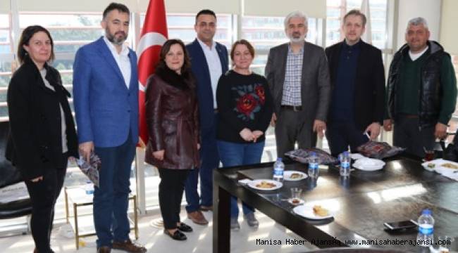 Akhisar Belediye Başkanı Salih Hızlı’ya börekli teşekkür