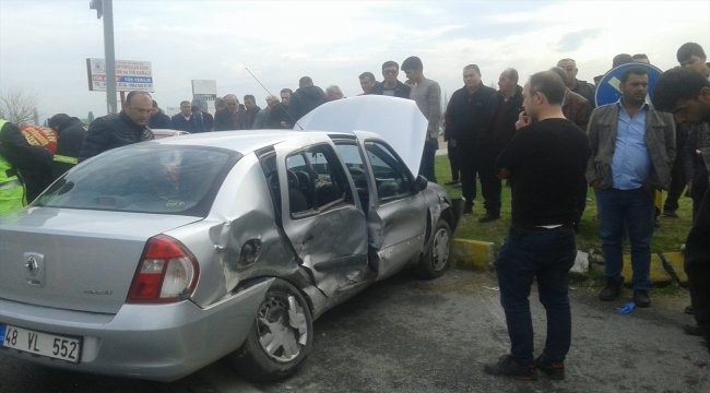 Aydın'da iki otomobil çarpıştı: 5 yaralı