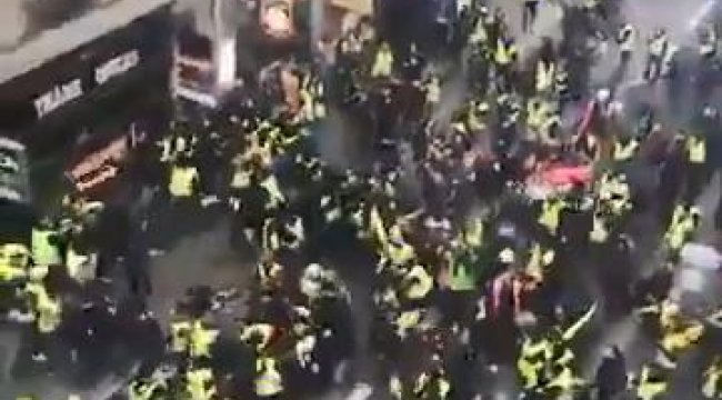 Lyon’da sarı yelekliler birbiriyle çatıştı