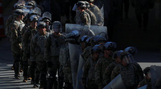 Pentagon'dan Meksika sınırına ilave 3 bin 750 asker