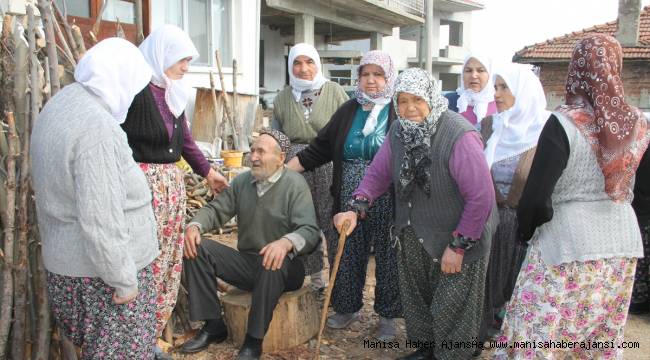 Yangın 94 yaşındaki görme engelliyi evsiz bıraktı