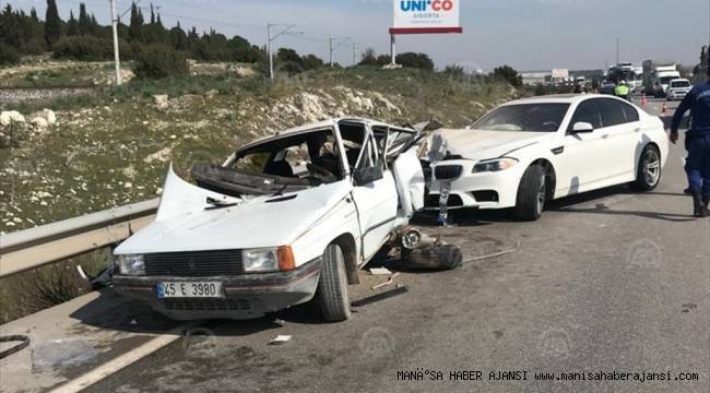 Manisa'da trafik kazası: 1'i ağır 3 yaralı
