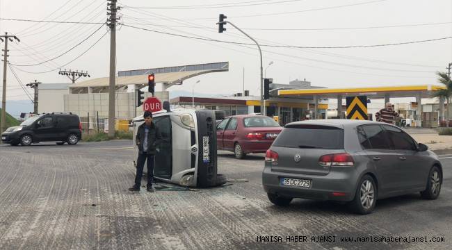 Turgutlu'da trafik kazası: 2 yaralı