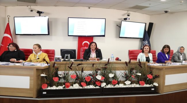 Aydın Büyükşehir Belediye Meclis yönetimi kadınlara emanet