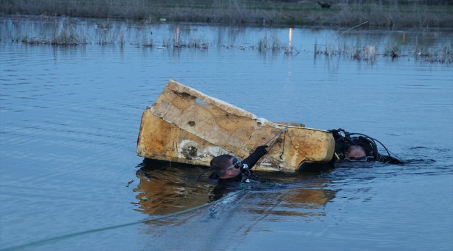 Ömrünü çalgı yapımına adadı