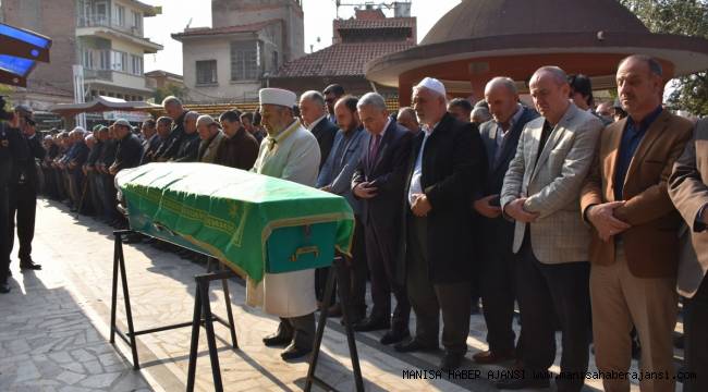 Kıbrıs şehidinin babası toprağa verildi