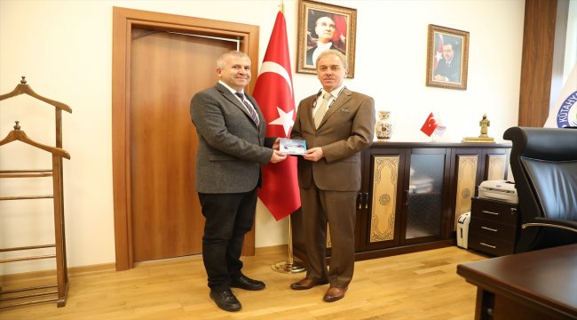 KSBÜ öğretim üyesinin "Dağcılıkta İlk Yardım" kitabı yayımlandı