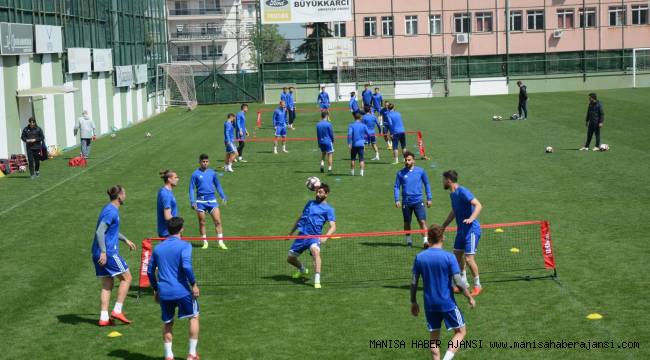 Manisa Büyükşehir Belediyespor Ayak Tenisi Oynadı