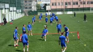 Manisa Büyükşehir Belediyespor Ayak Tenisi Oynadı