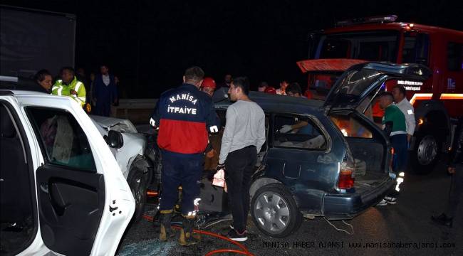 Manisa'da iki otomobil çarpıştı: 1 ölü, 6 yaralı