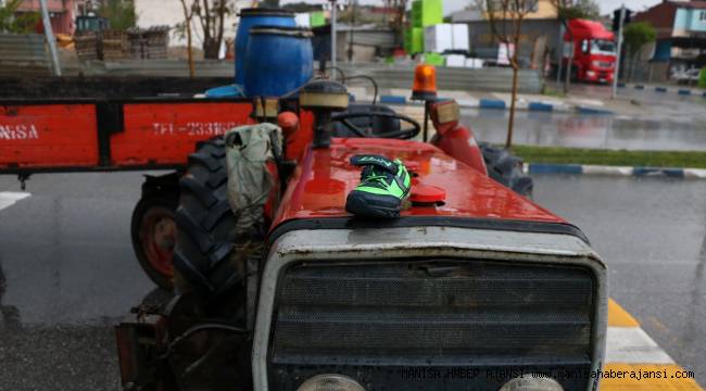 Manisa'da traktör yaya geçidinde çocuklara çarptı: 1 ölü, 2 yaralı