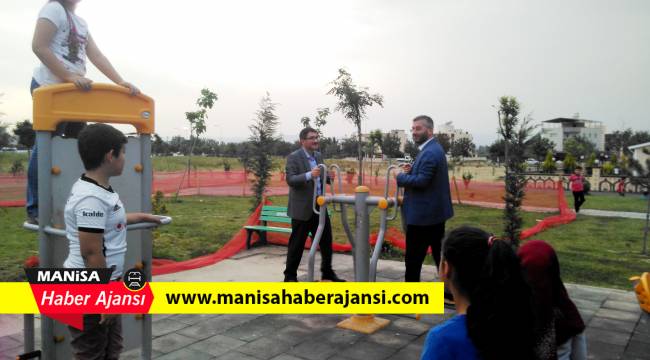 Başkan Çelik Parkı Çocuklara Emanet Etti