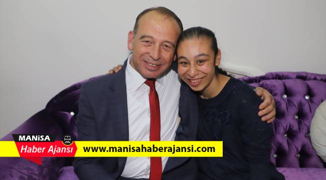 Engelli öğrenciye güzellik merkezi jesti
