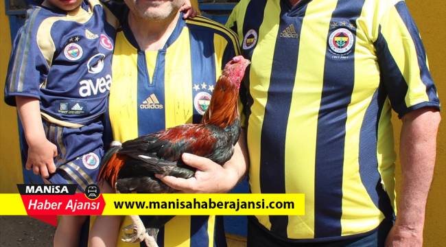 Fener Ol kampanyasına horozunu satarak katıldı