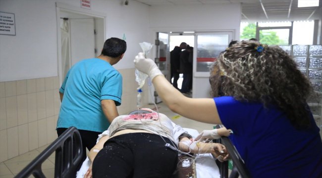 GÜNCELLEME - 2 Muğla'da yolcu otobüsü devrildi