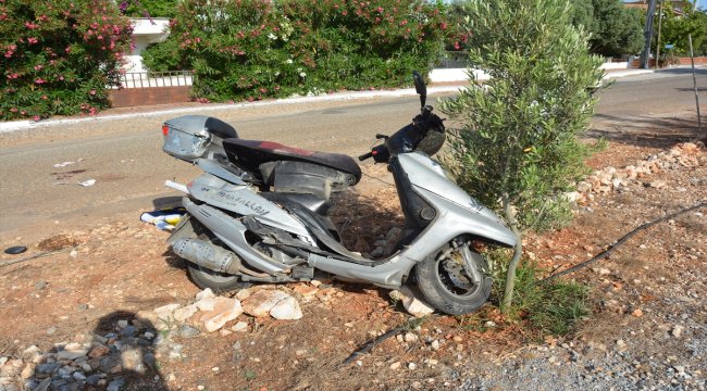Didim'de motosiklet devrildi: 1 yaralı