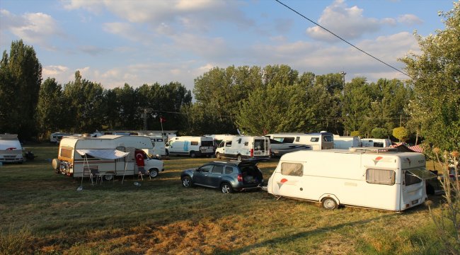 Kamp ve karavancılar Çal'da buluşacak