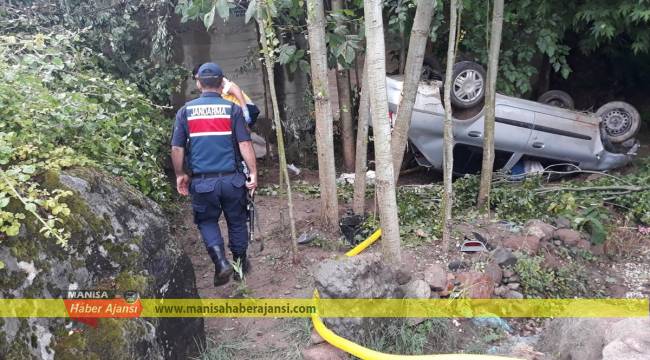 Manisa'da otomobil dereye düştü: 5 yaralı