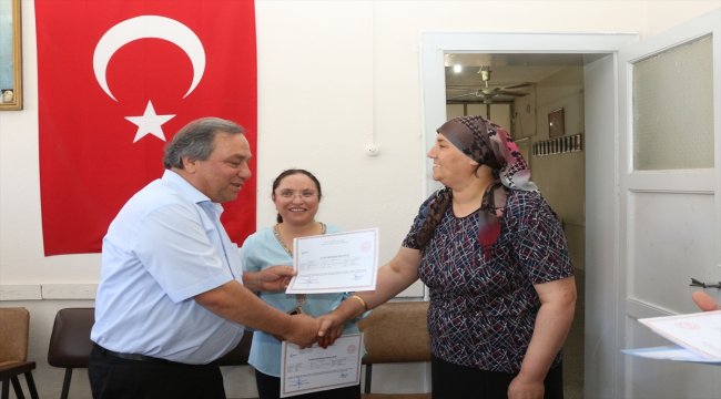 Çal'da tıbbi aromatik bitki yetiştiriciliği kursu