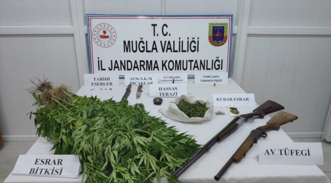 Muğla&#039;da uyuşturucu ve tarihi eser operasyonu: 2 gözaltı