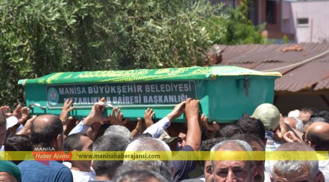 Turgutlu'daki trafik kazasında hayatını kaybeden toprağa verildi