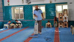 Yunusemre’de İbadethaneler Bayrama Hazır