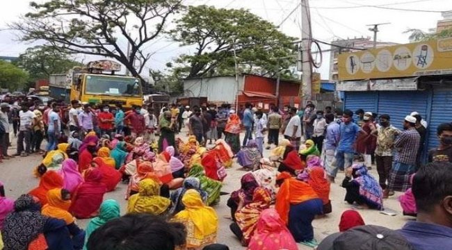 Bangladeş’te tekstil işçileri maaşları için ayaklandı